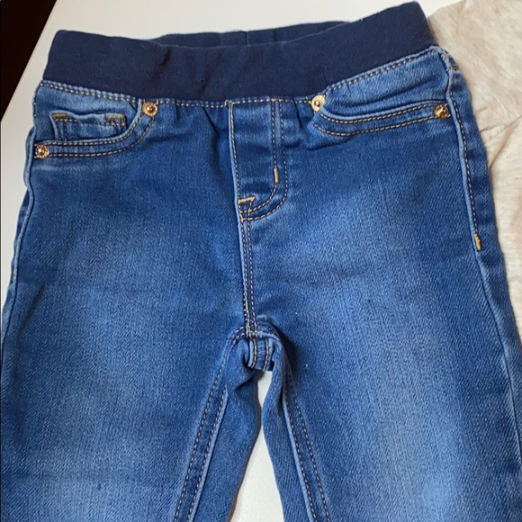 18 mo Cat & Jack gray tee and jeans - Picture 2 of 4